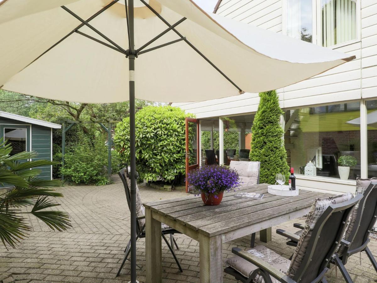 Cosy Holiday Home In Noordwijkerhout Near Lake Esterno foto